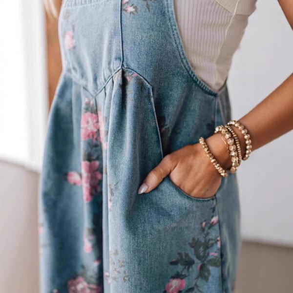 Retro One-piece Fashion Floral Denim Shorts - Image 4