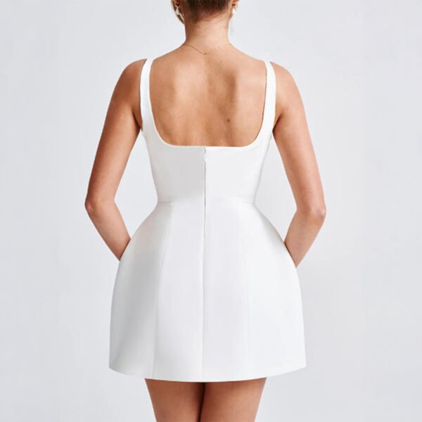 Women's Elegant U-neck Solid Color Slim Fit Cinched Sleeveless Dress - Image 3
